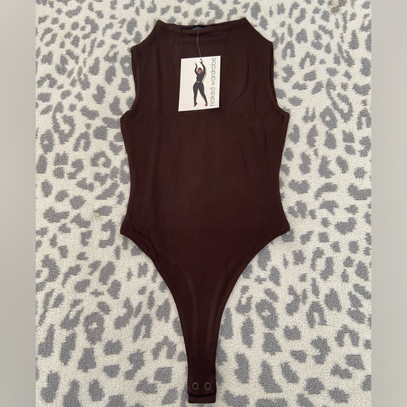 NWT NAKED WARDROBE BROWN SLEEVELESS MOC NECK BODYSUIT SIZE SMALL - Picture 3 of 8